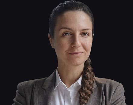 Denitsa Angelova, Webdesignerin mit Architekturstudium